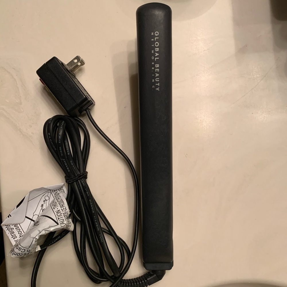 CHI Original 1″ Ceramic Hairstyling Iron